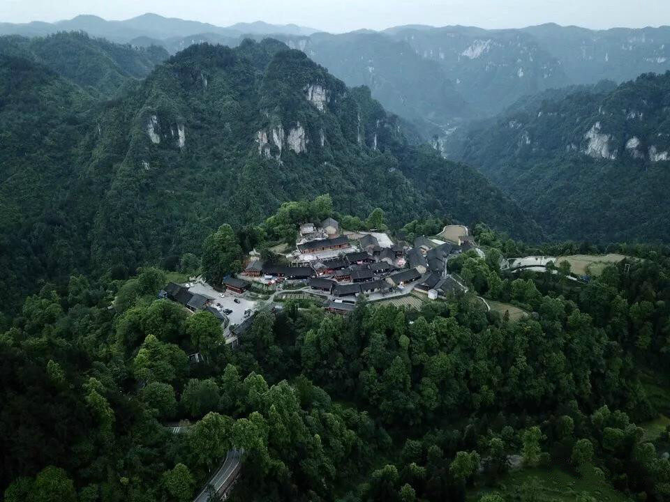 關于十八洞村(cūn)，你(nǐ)所不(bù)知(zhī)道(dào)的(de)那(nà)些(xiē)事(shì)